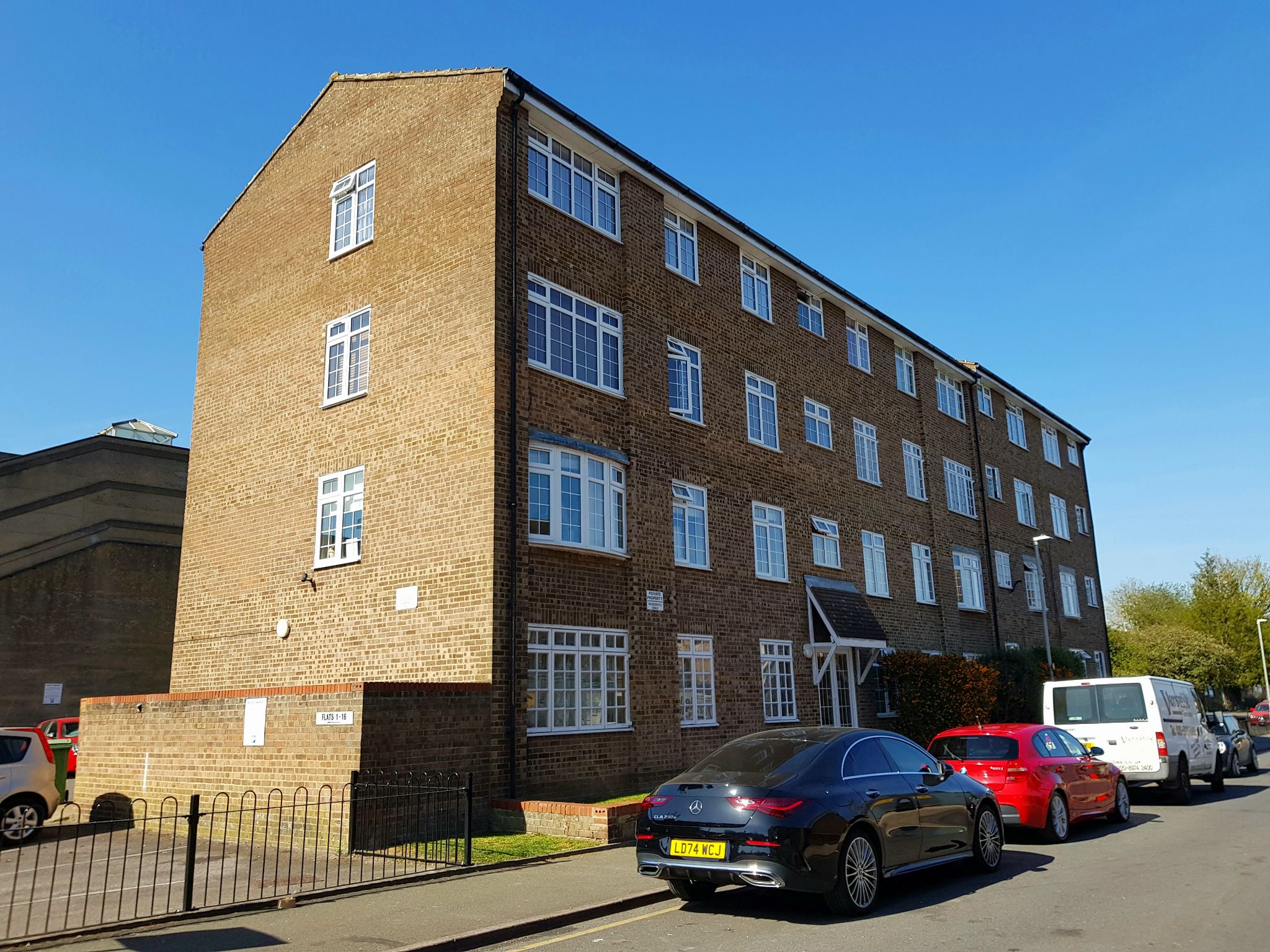 Sopwith Avenue, Chessington, KT9