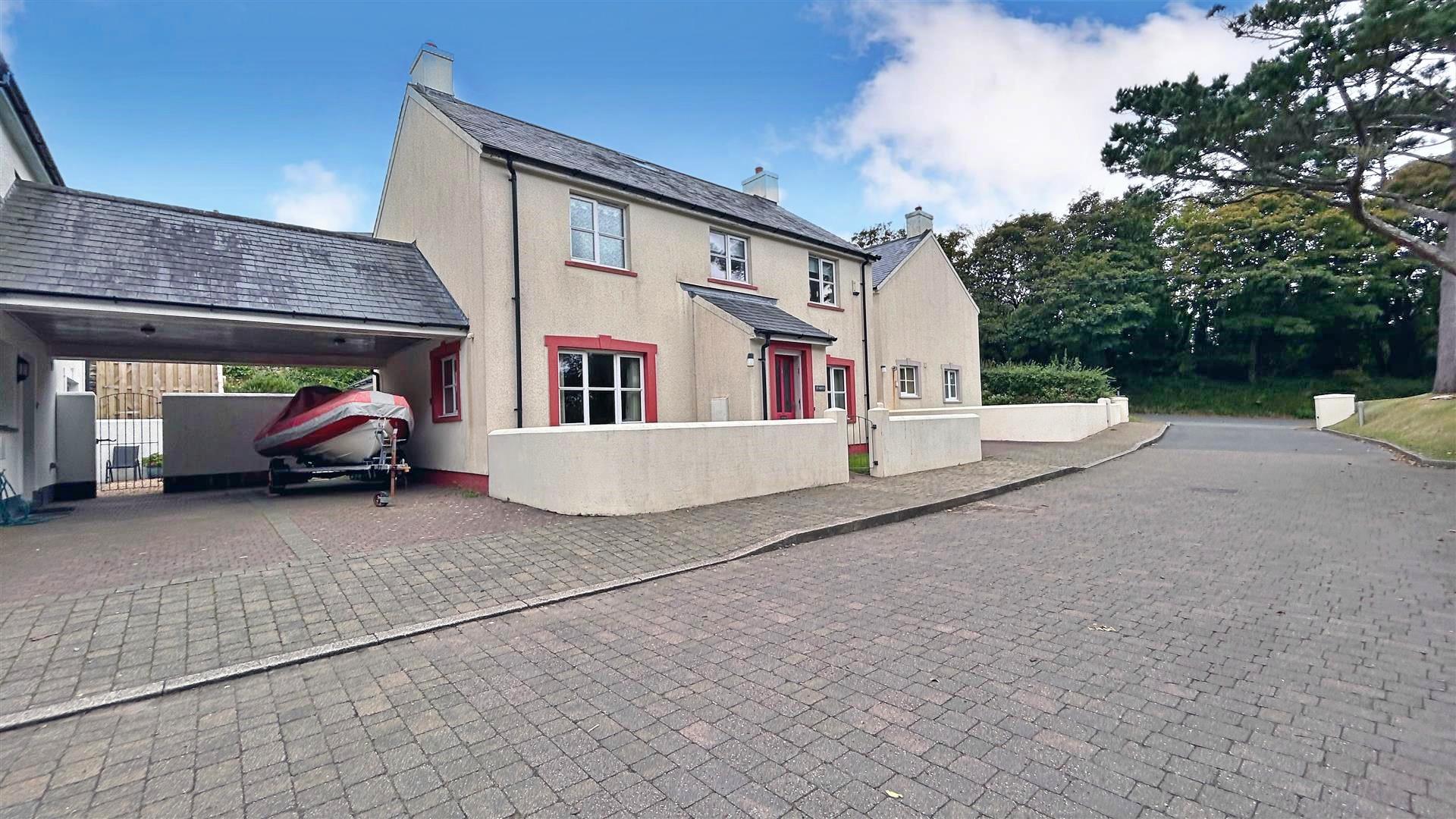 Strawberry Close, Little Haven, Pembrokeshire