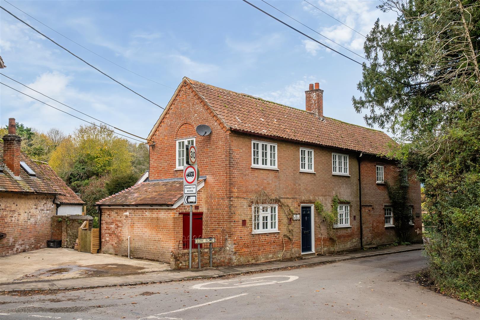 Low Road, Little Cheverell