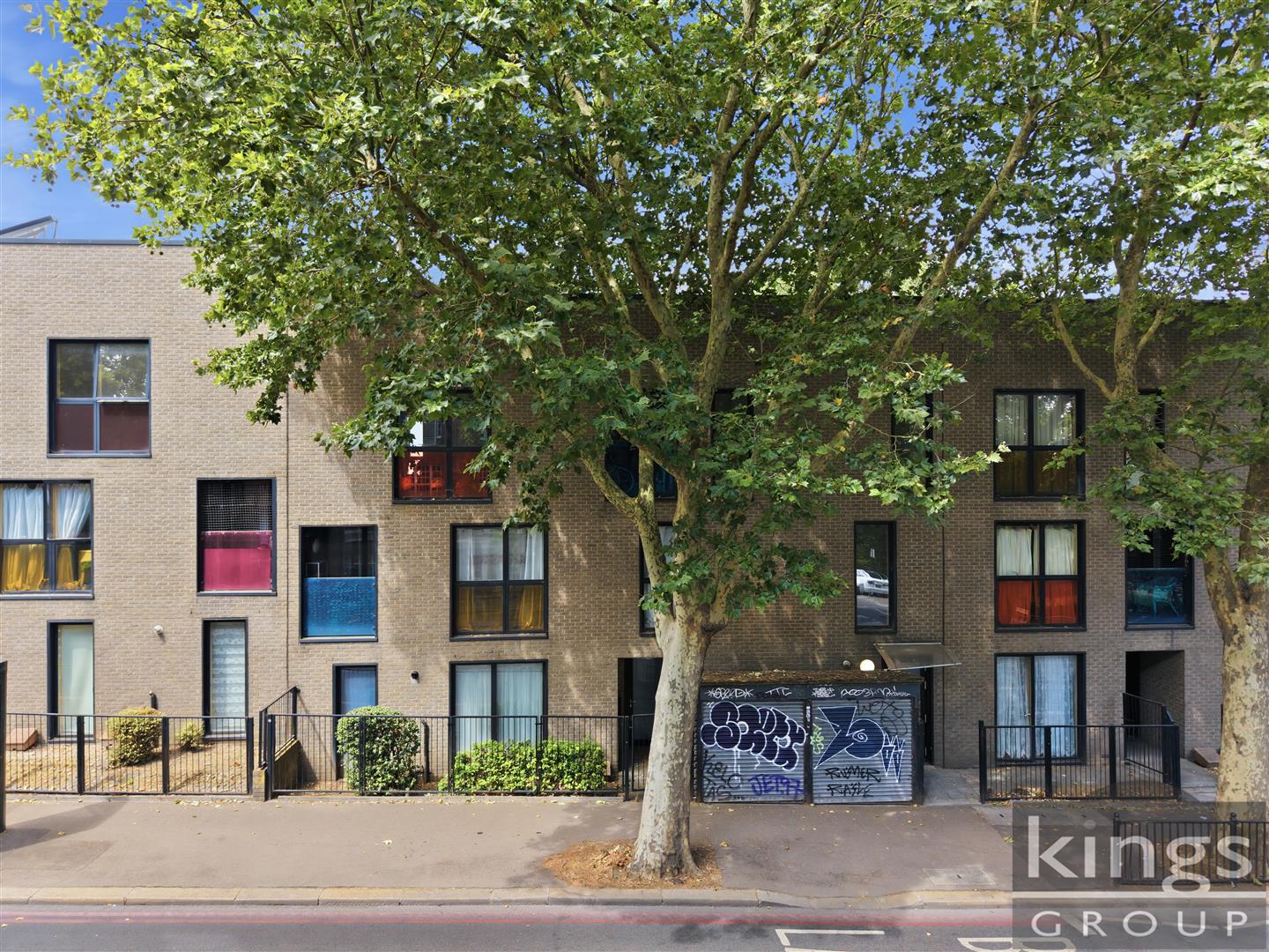 Seven Sisters Road, London