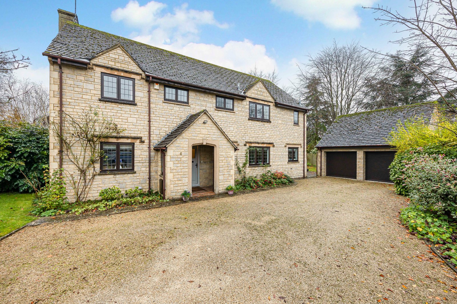 Orchard Close, Lechlade, Gloucestershire, GL7