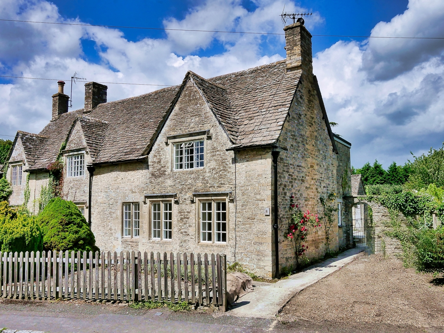 Bibury Road, HATHEROP