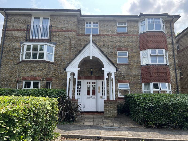 Clockhouse Place, East Putney, London, Sw15   £2300.00 P.m.  £530.00 Pw