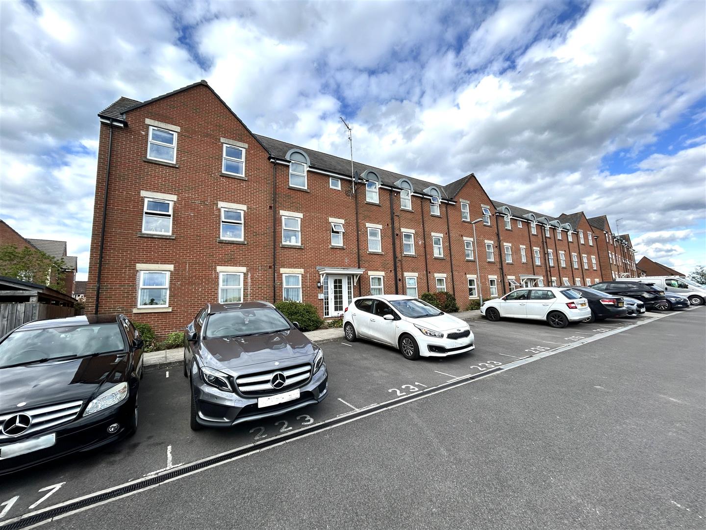 Cloatley Crescent, Royal Wootton Bassett