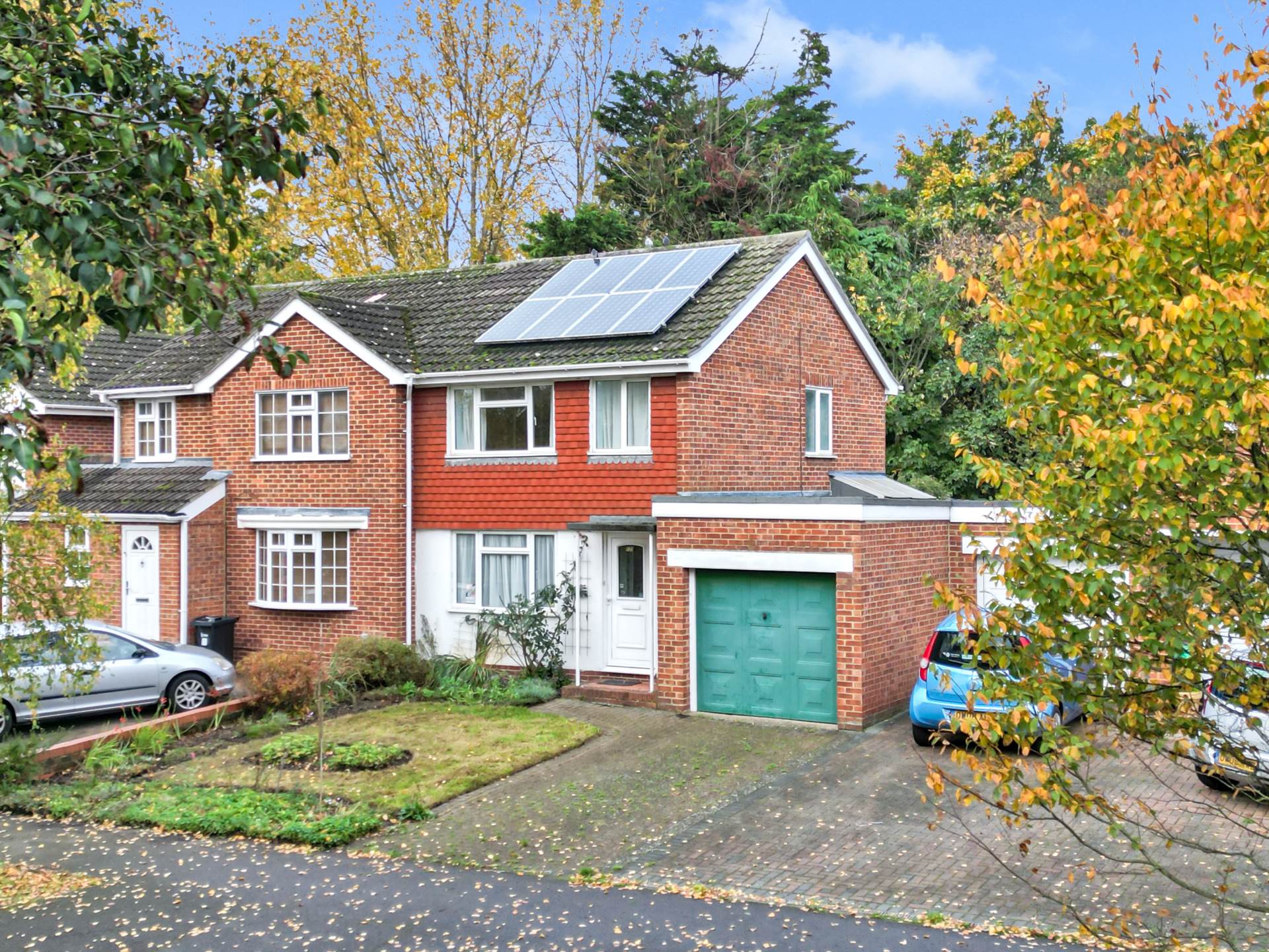 Nightingale Road, Woodley