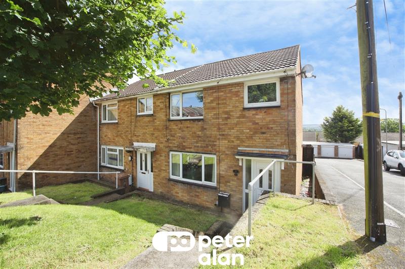 Croeso Square, Blackwood, NP12