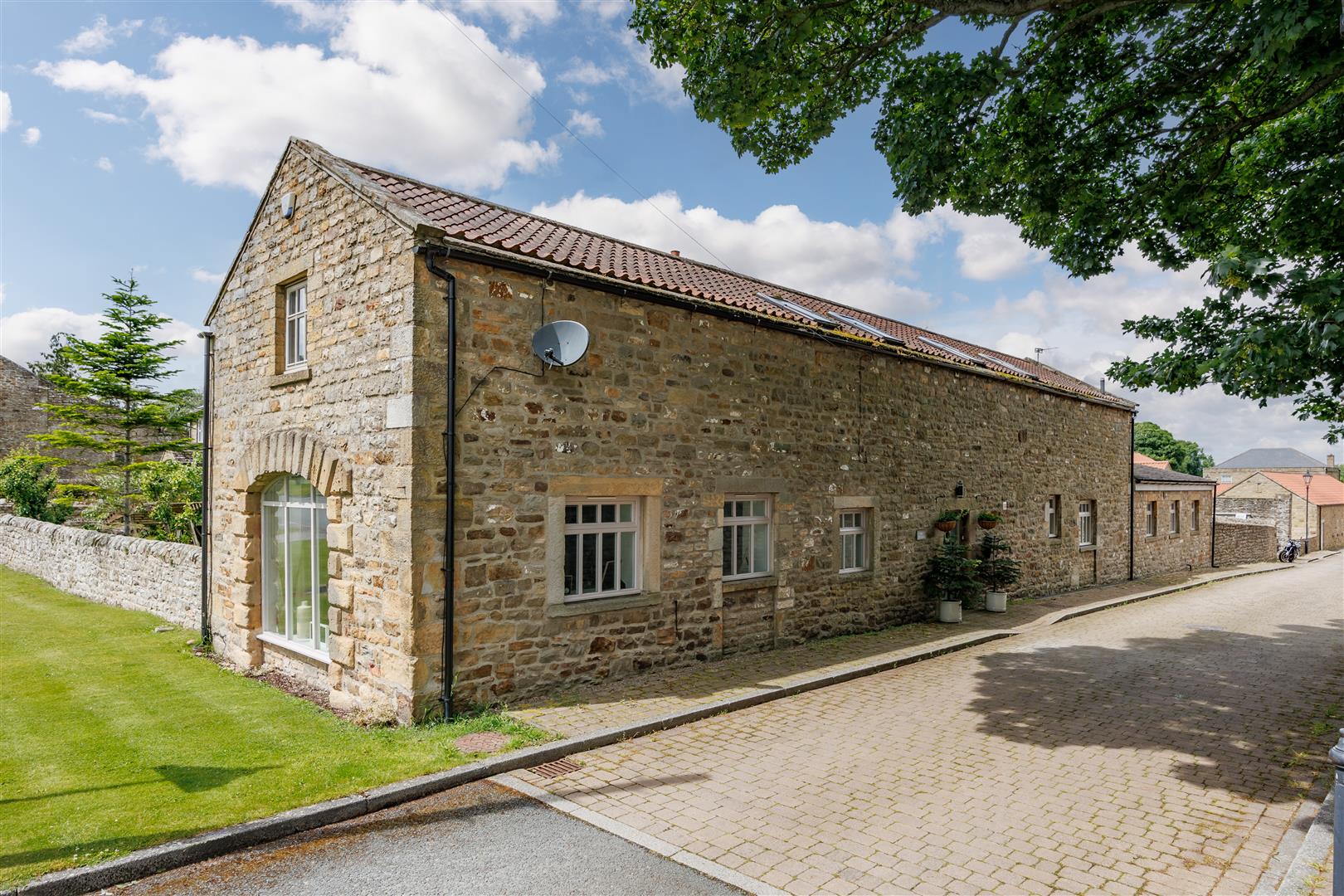The Stables, Newsham, Richmond, North Yorkshire DL11 7RA