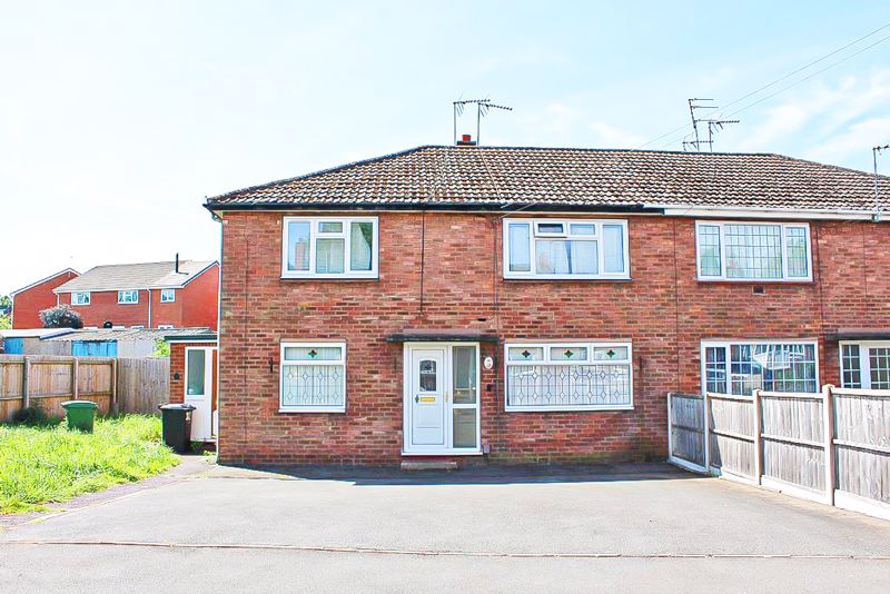 Orchard Grove, Lower Gornal, Dy3 2uu