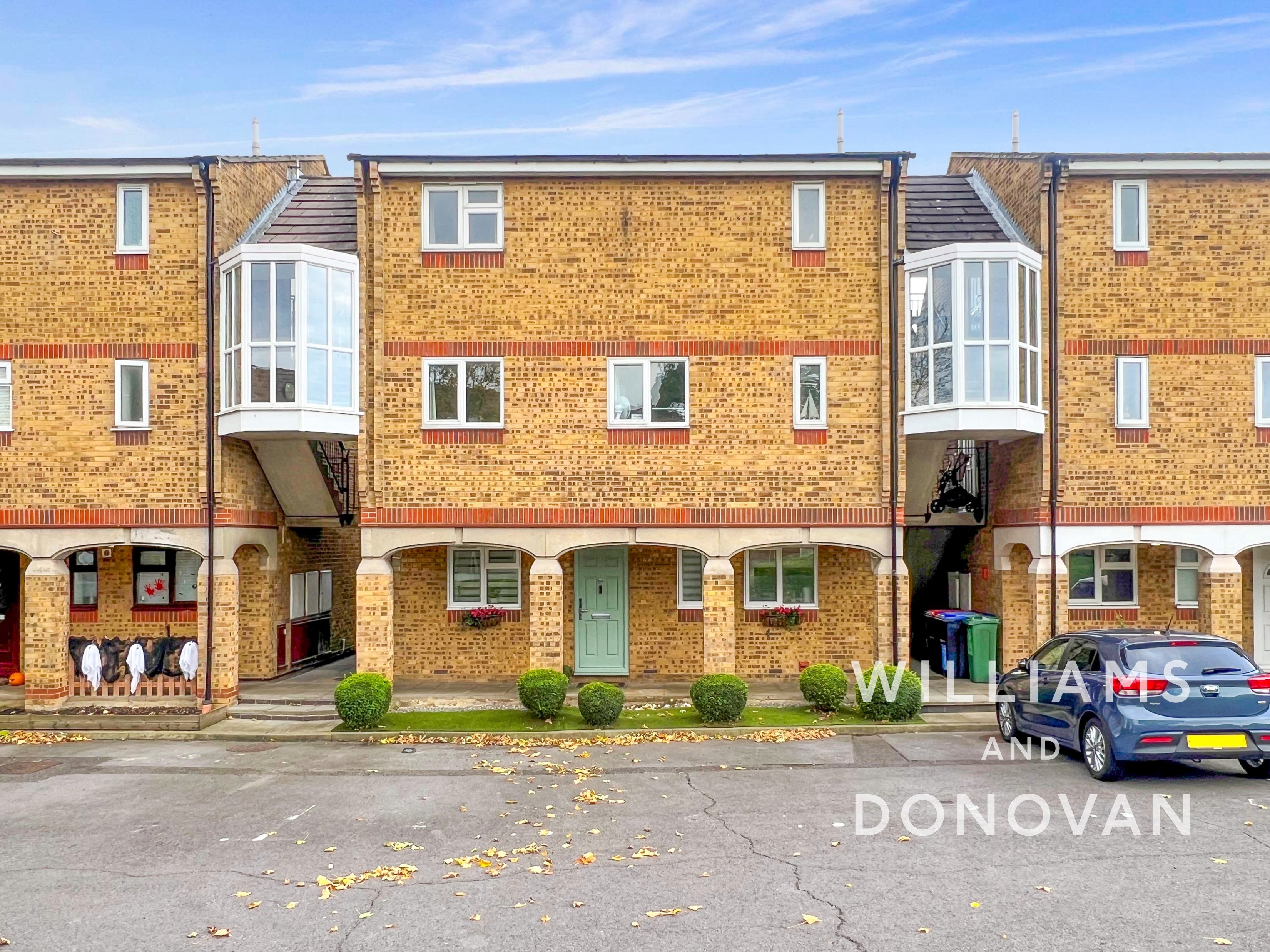Charleston Court, Basildon