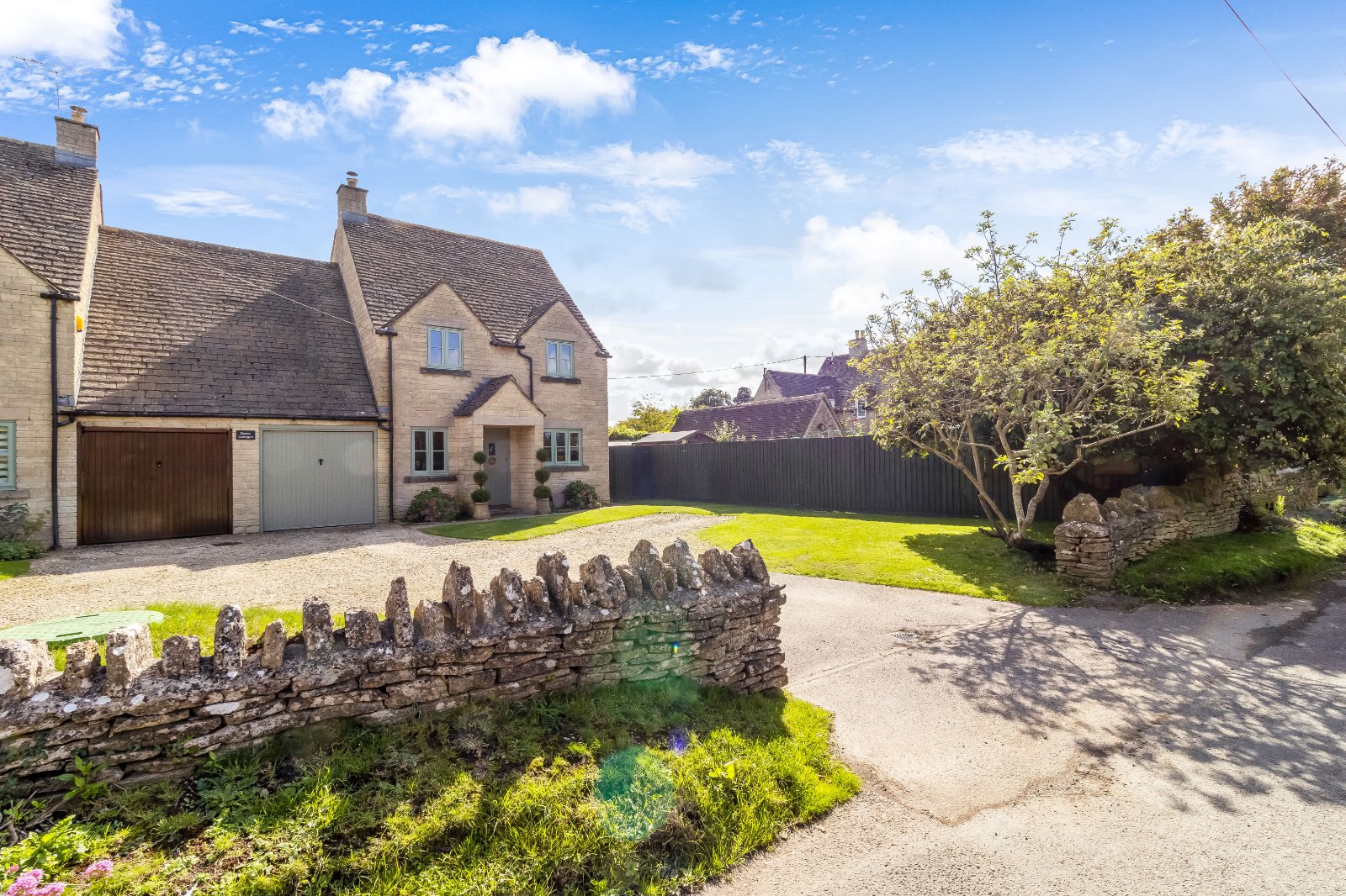 Dexter Cottages, Coates Lane, Coates, Cirencester, GL7