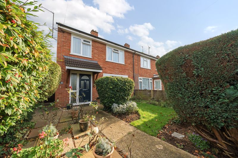 Wallingford - Three Bedrooms & Smartly Presented
