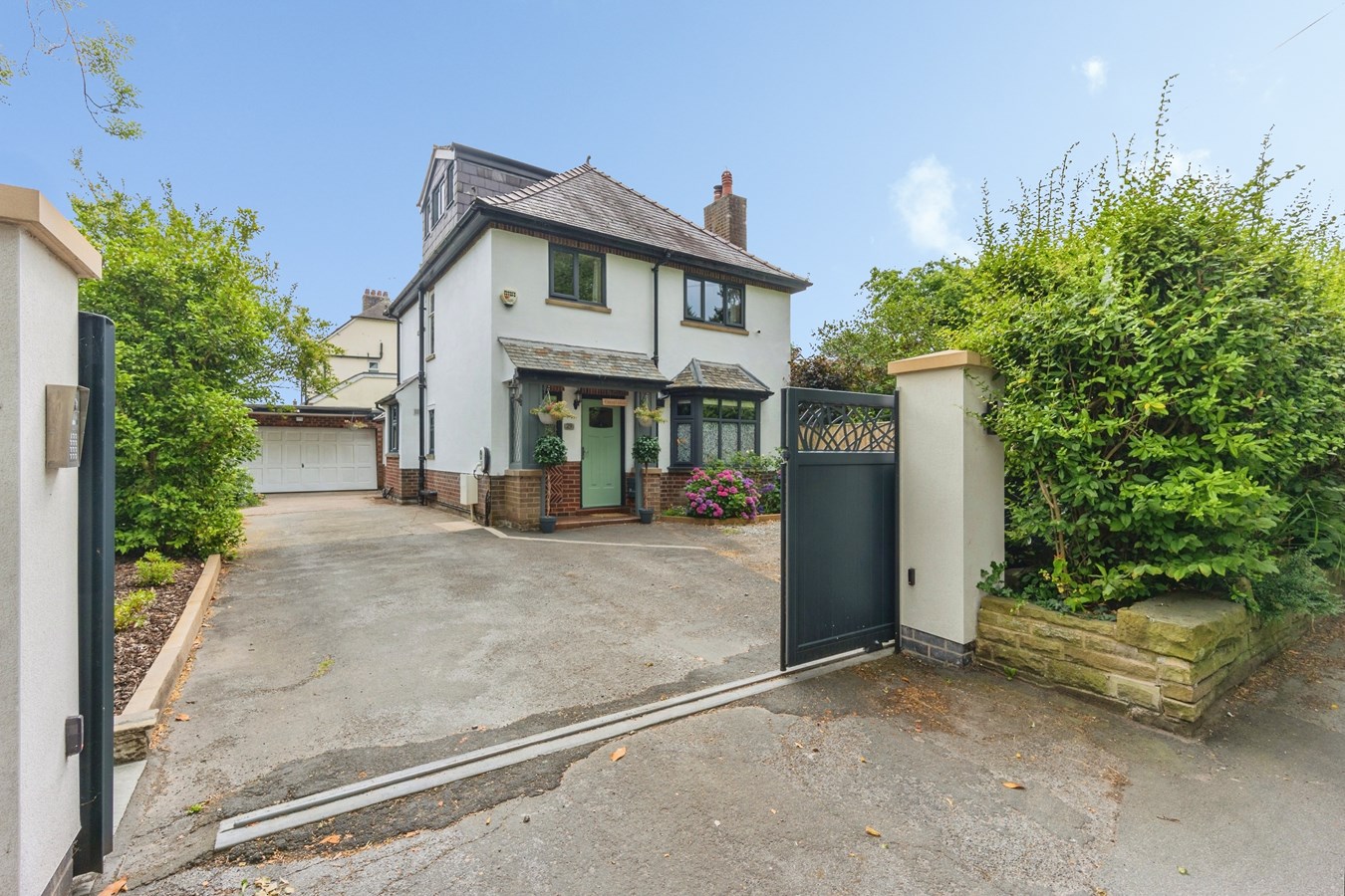 Macclesfield Road, Prestbury, Macclesfield, SK10