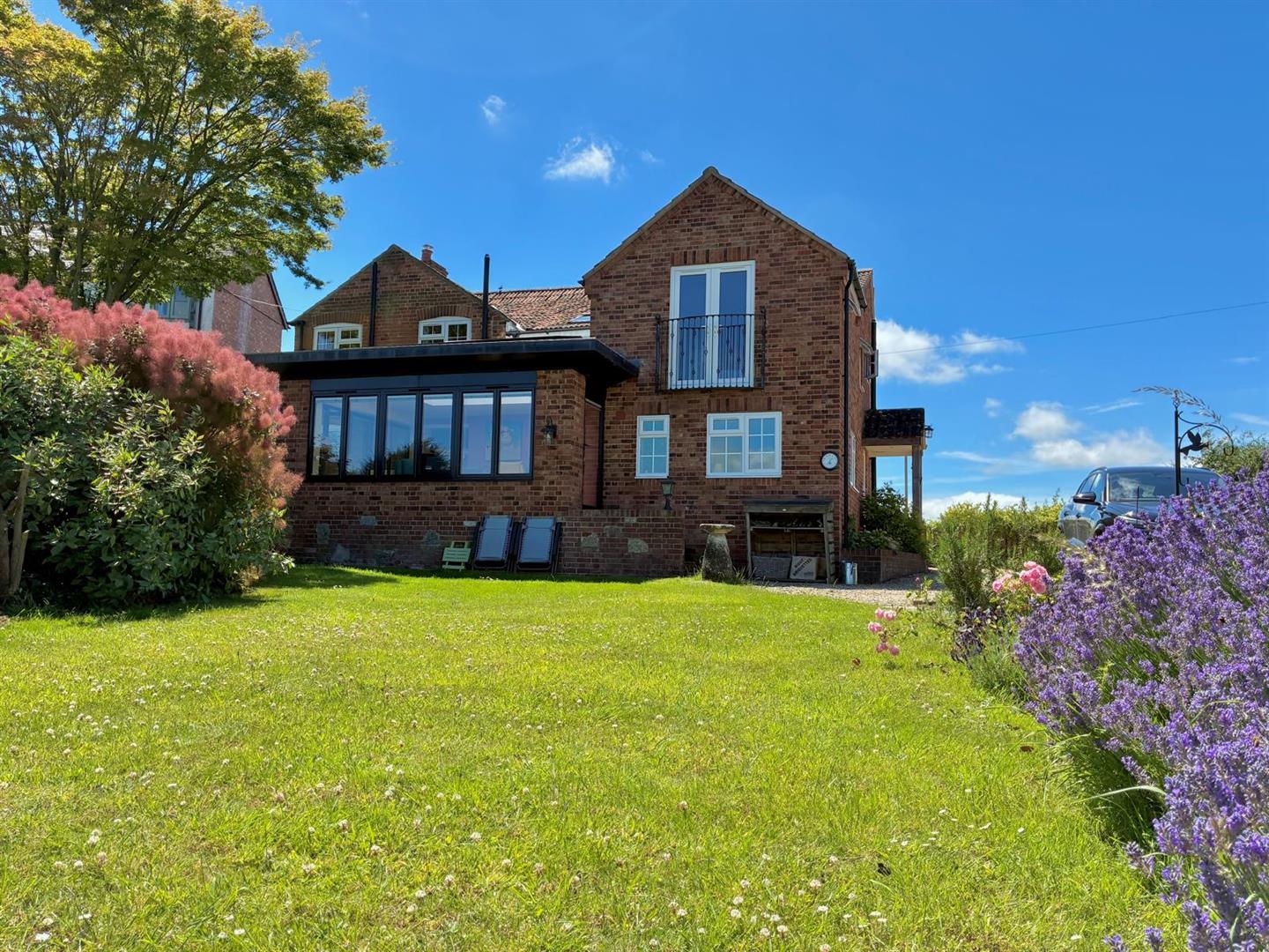 Charlton Hill, Edington