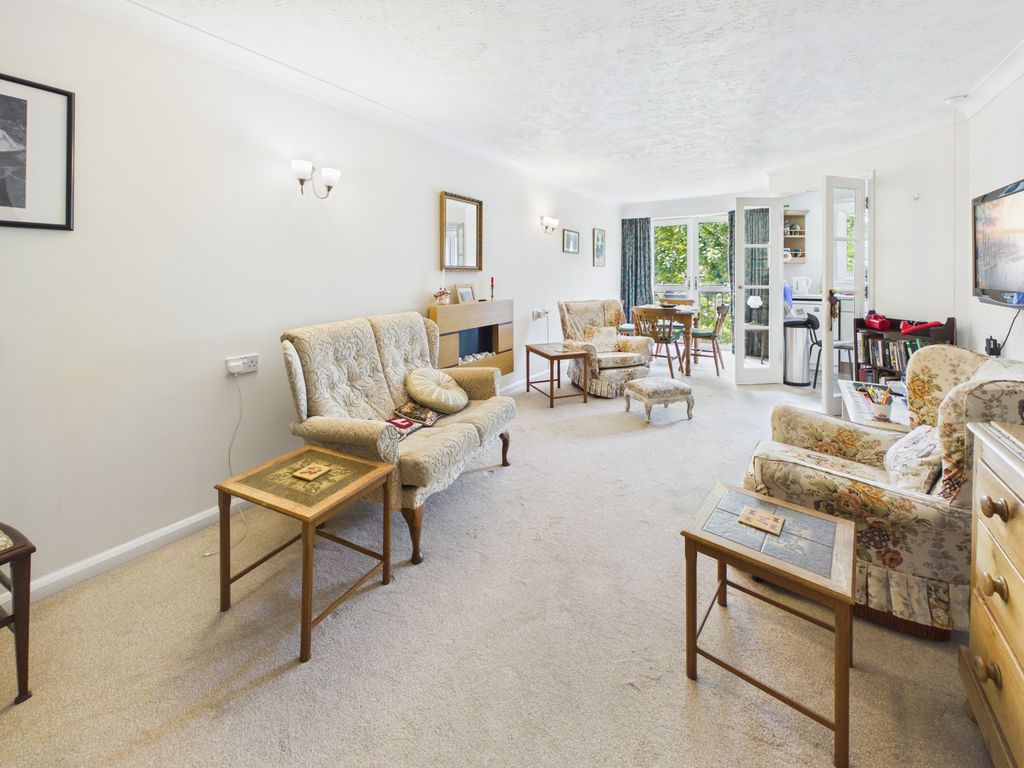Bourne Court, Caterham Valley