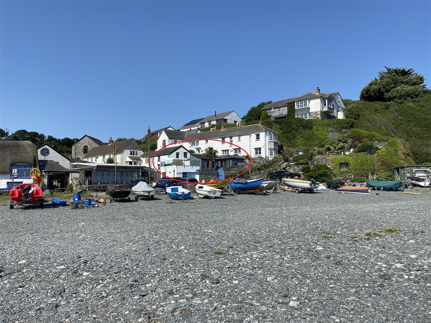 Beautifully presented beach front home, Porthallow