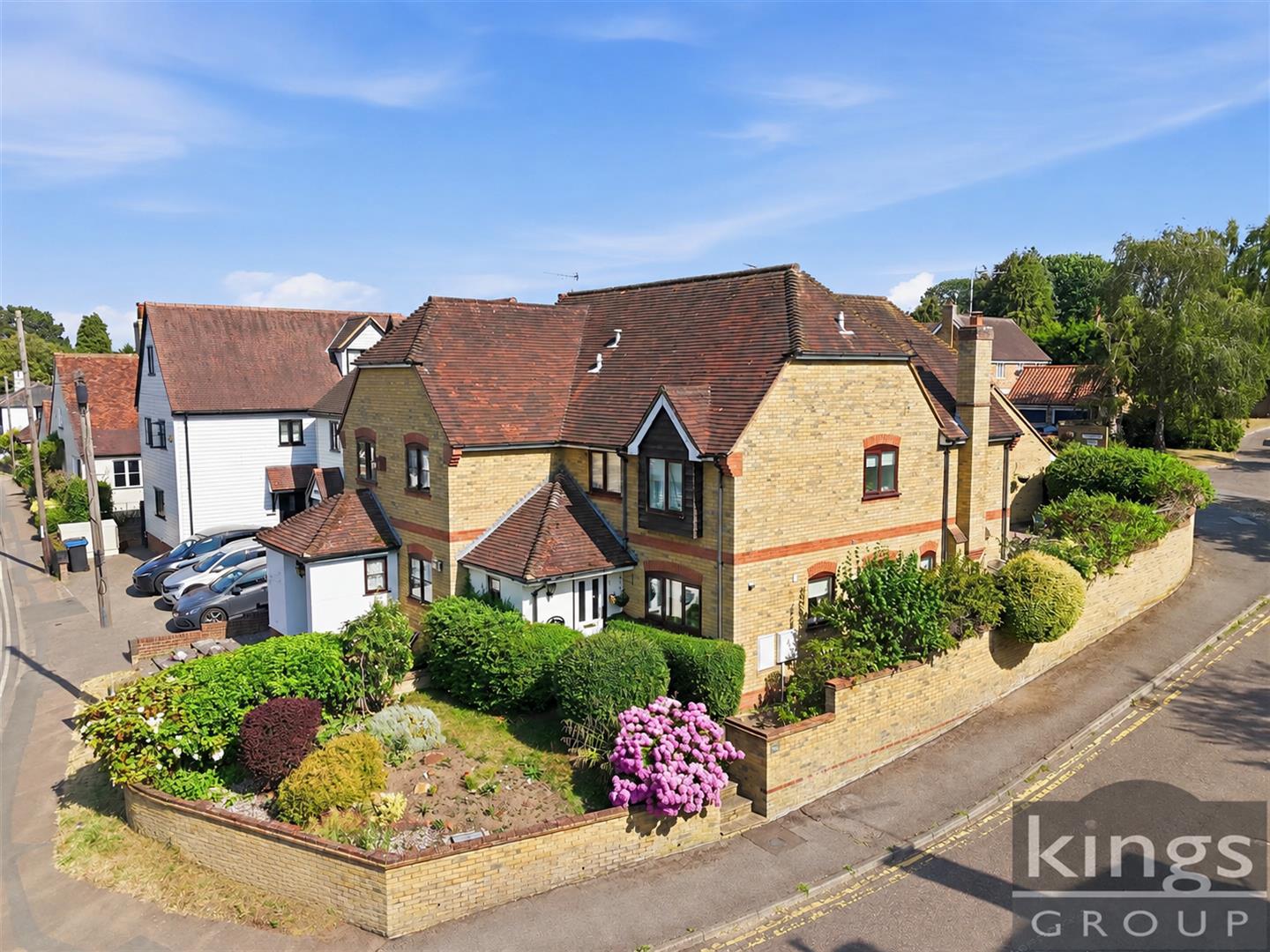 Harlow Road, Roydon