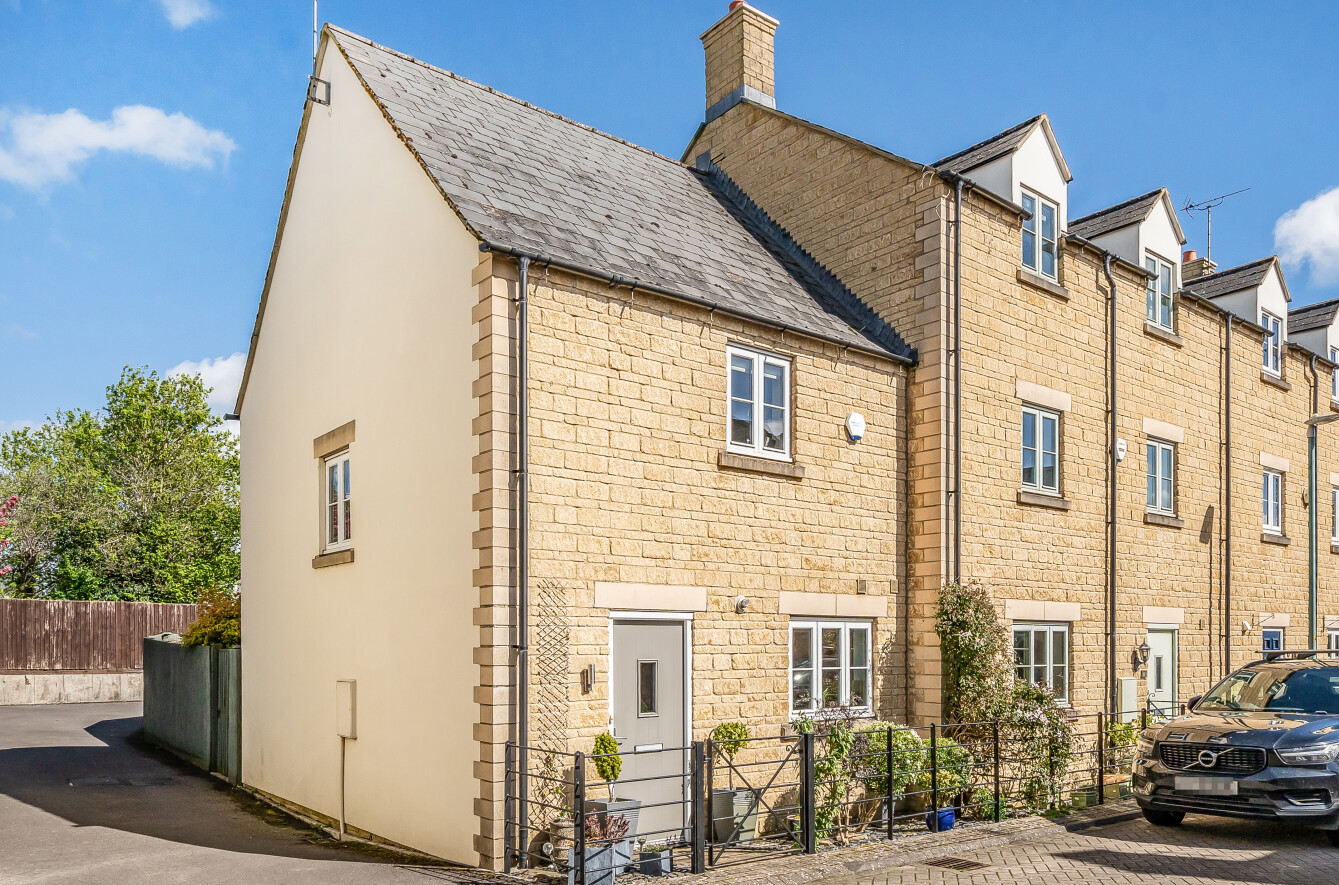 Winchcombe Gardens, South Cerney, Cirencester, Gloucestershire, GL7