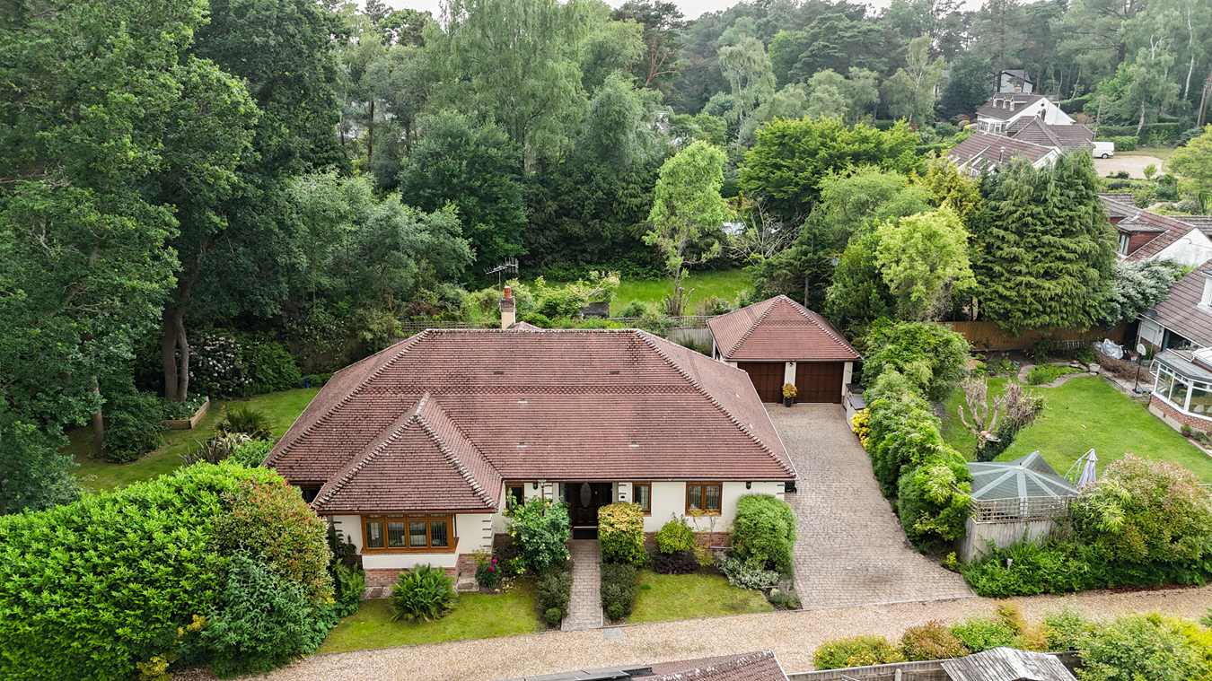 Oakwood Close, Ashley Heath, Ringwood, BH24