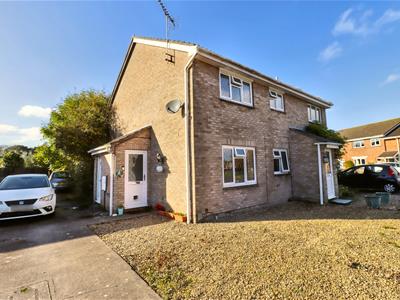 Close to lovely riverbank walks in Clevedon