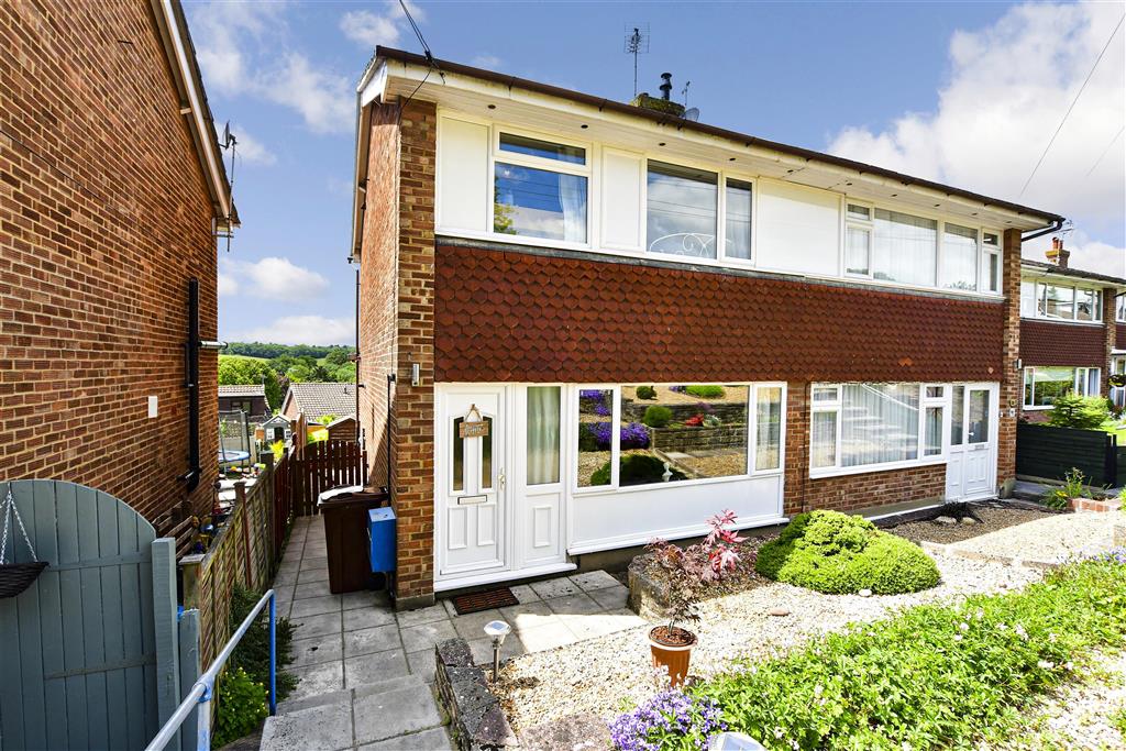 Castlefields, , Istead Rise, Kent 3 bed £350,000 Ward & Partners