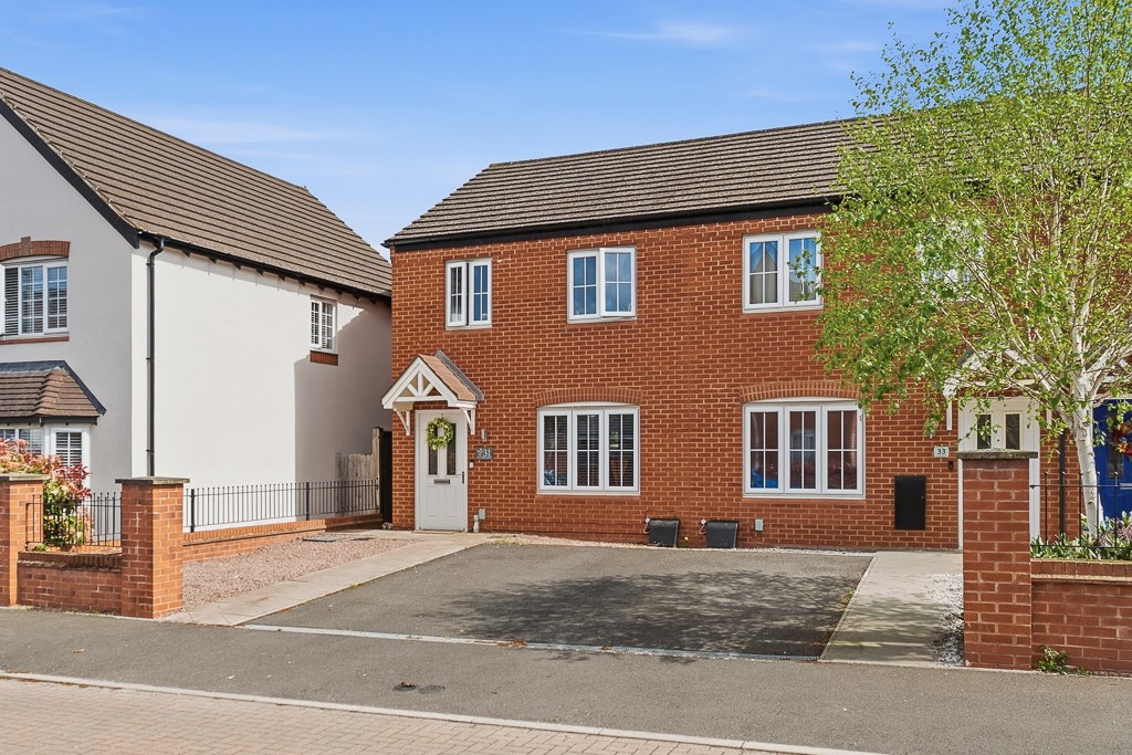 Ivy Crescent, Bevere, Worcester, WR3