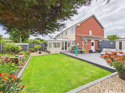 Stylish family home walking distance to Clevedon Town Centre