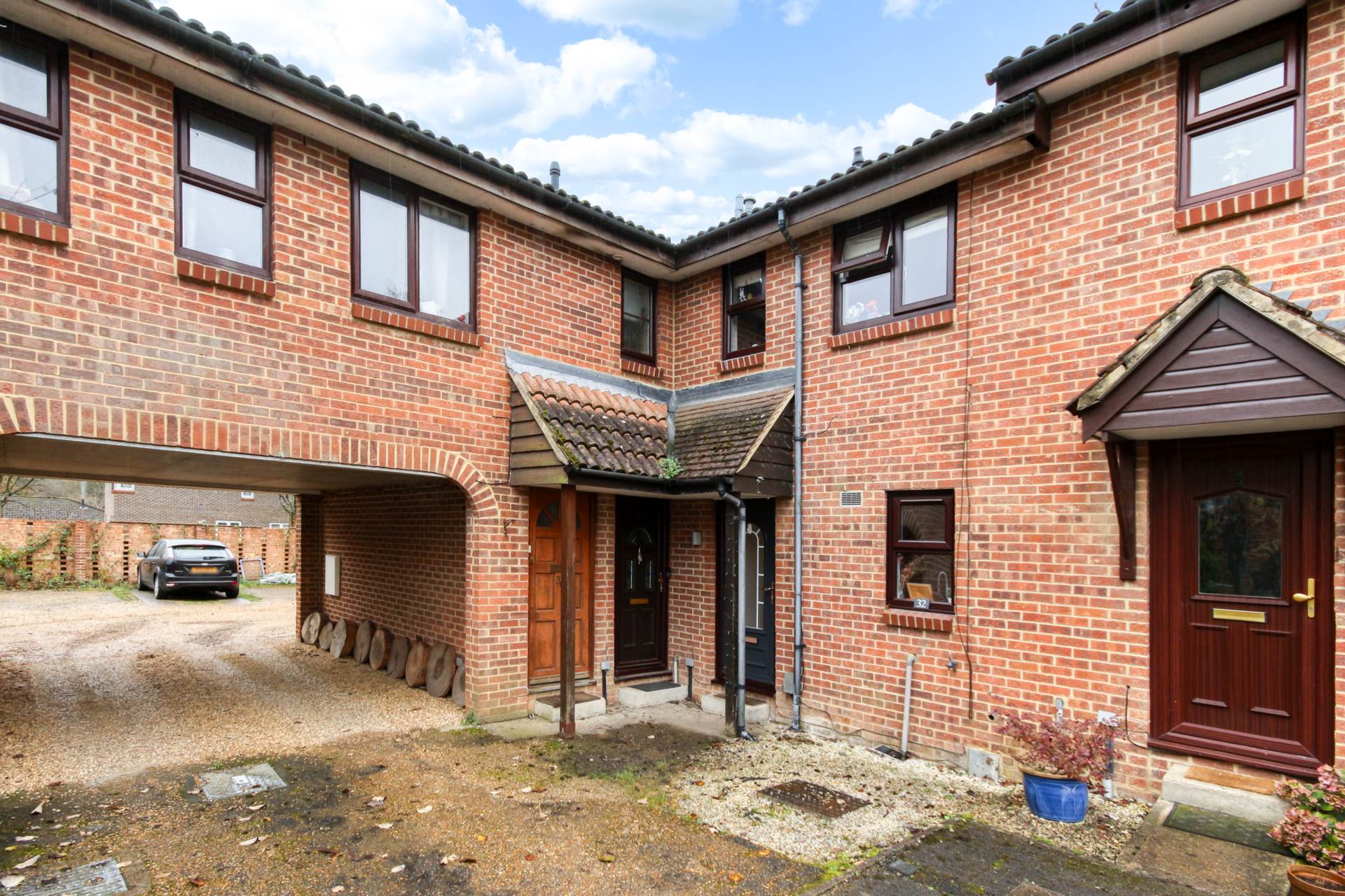 Chisbury Close, Bracknell