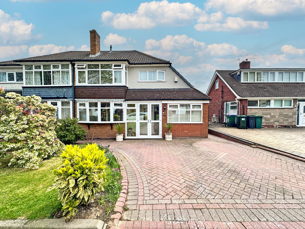 Elizabeth Walk, Tipton, Dy4 0al