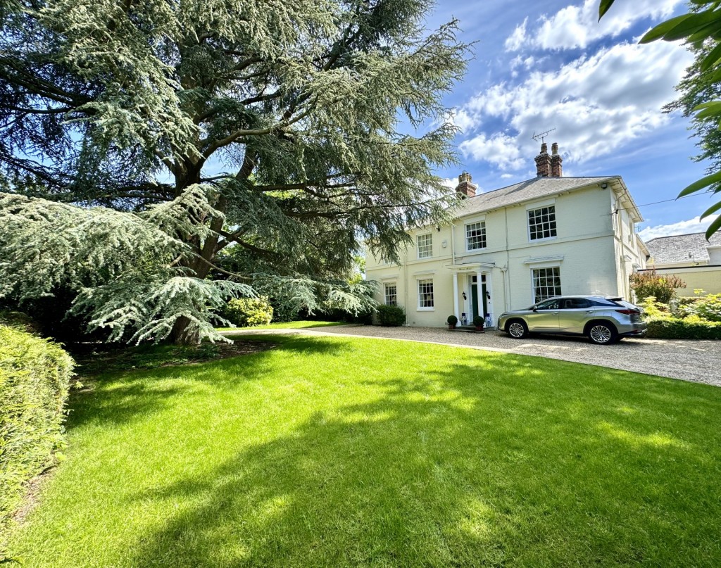 Thackhams Lane, Hartley Wintney