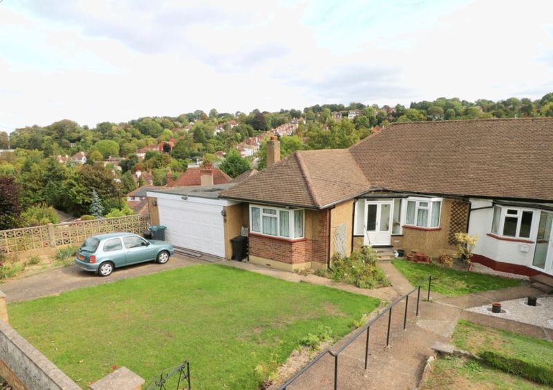 Hartley Hill, Purley 3 bed £450,000 Frost Purley