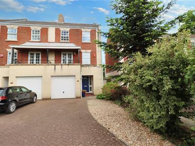 Superb Townhouse in Ham Green, close to City Centre