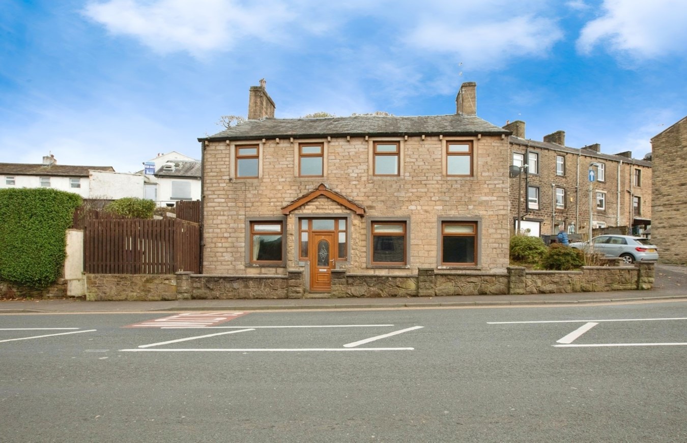 Skipton Road, Foulridge, Colne, BB8