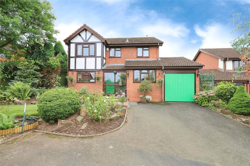 Stokesay Close, Kidderminster, DY10