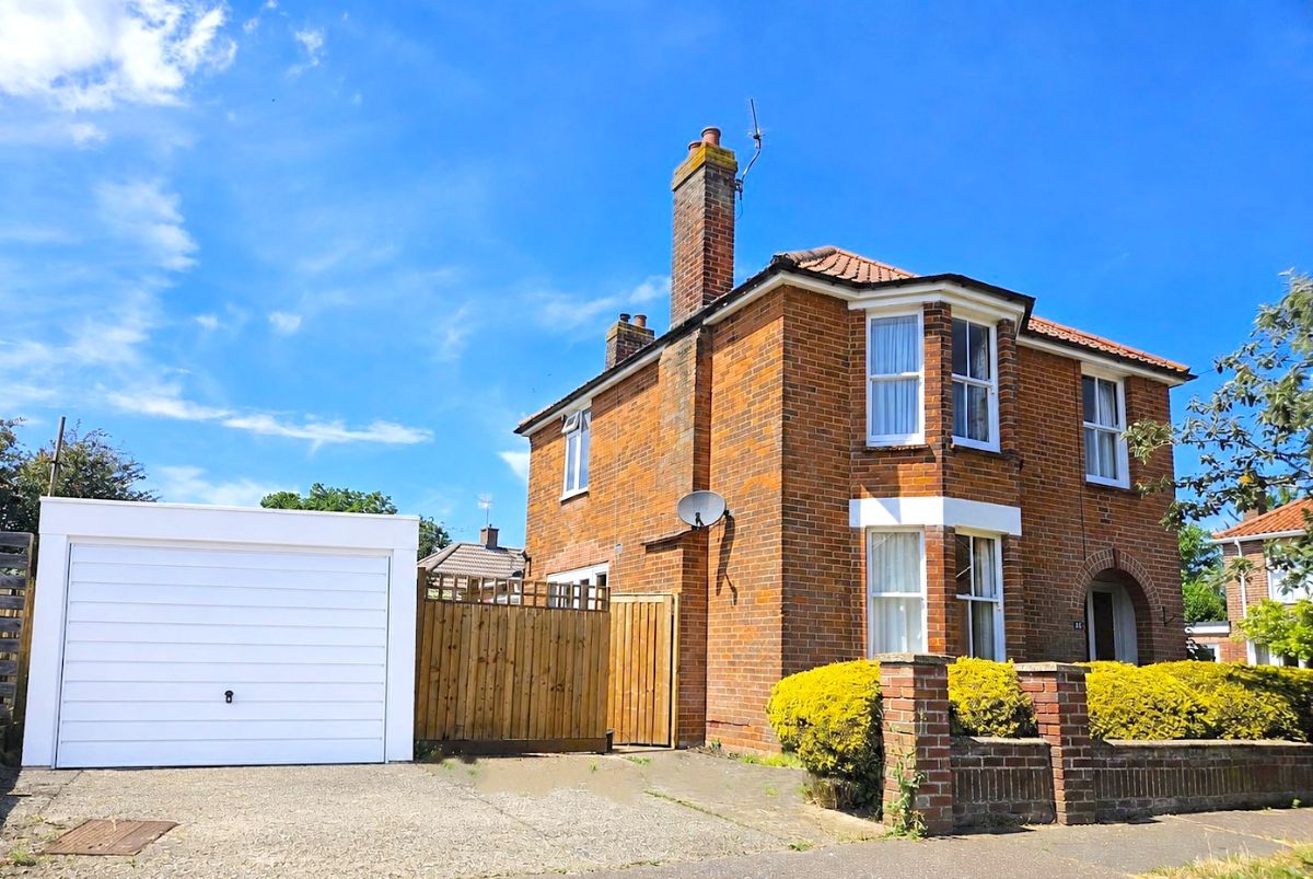 Cecil Road, Dereham, 10 mins walk town centre