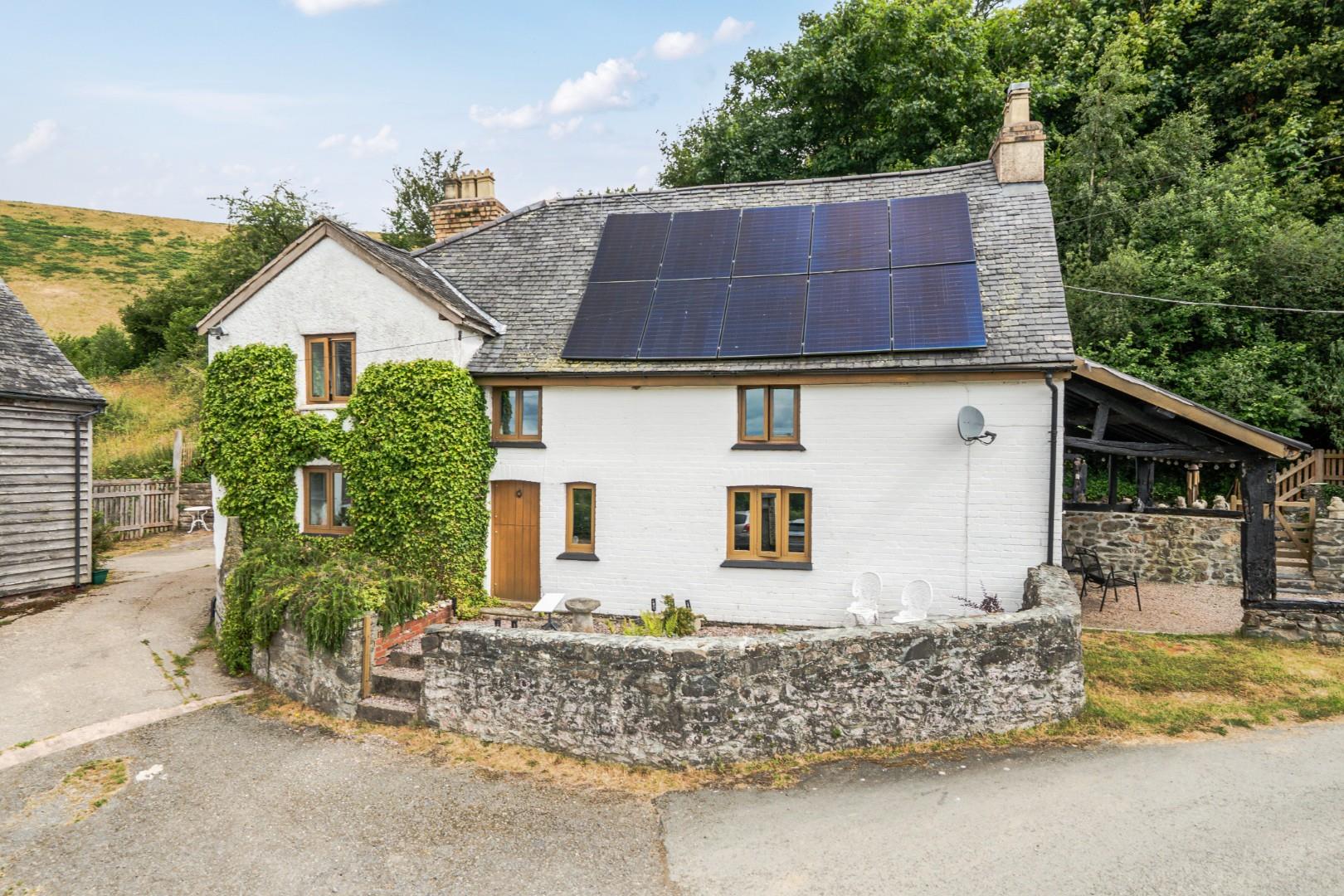 Llaethbwlch, Llanfihangel