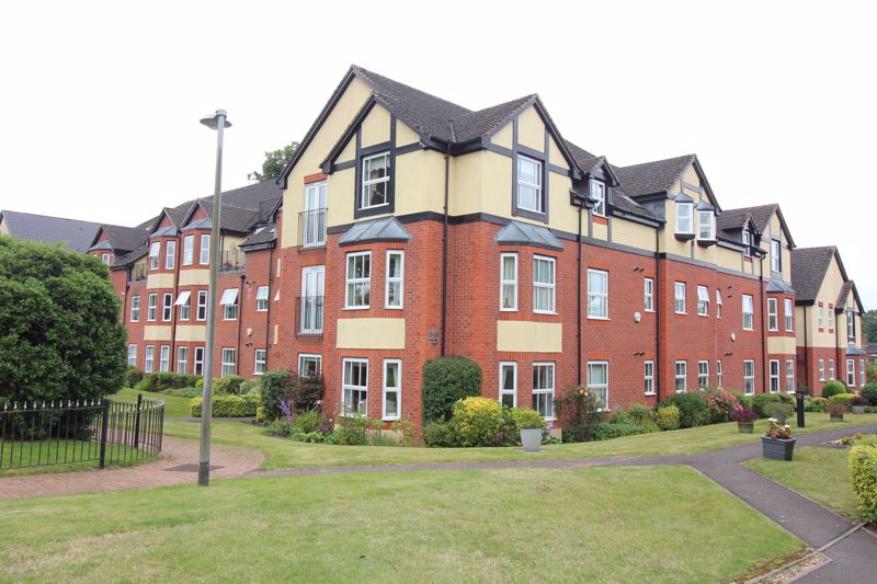 Himley Village, Churns Hill Lane