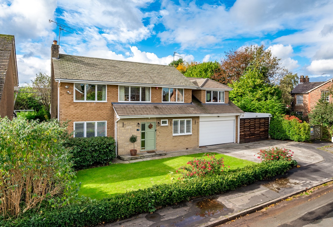 Marlborough Avenue, Alderley Edge, SK9