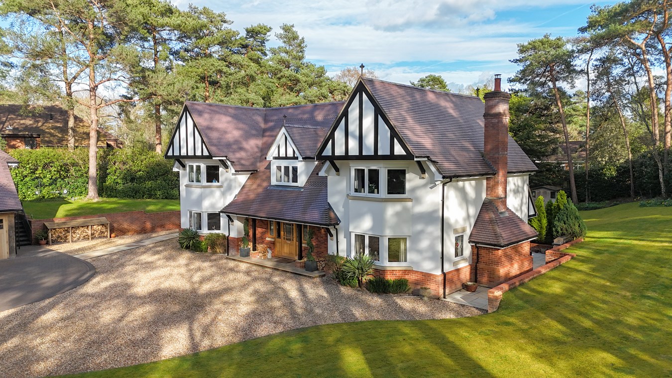 Hurn Road, Ashley, Dorset, BH24