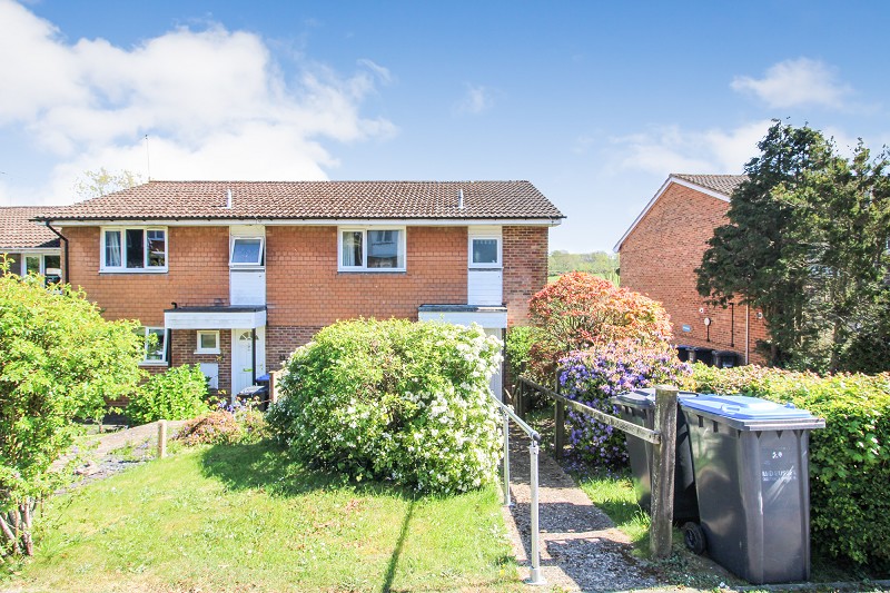Withypitts East, Turners Hill, Crawley, West Sussex. RH10 4PL
