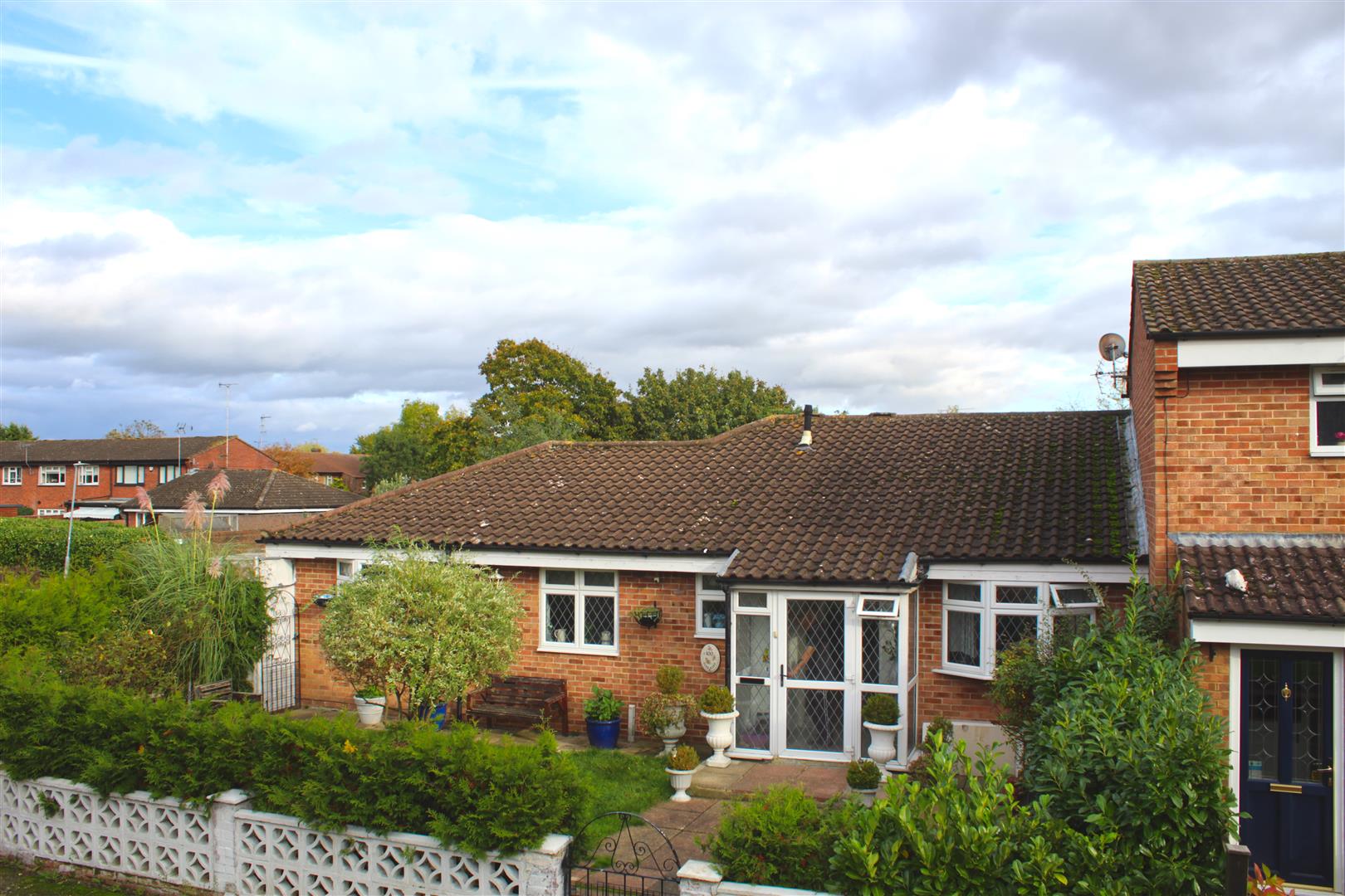 Elderbek Close, Cheshunt