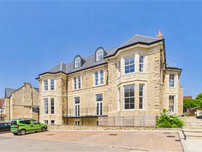 Contemporary apartment in Upper Clevedon