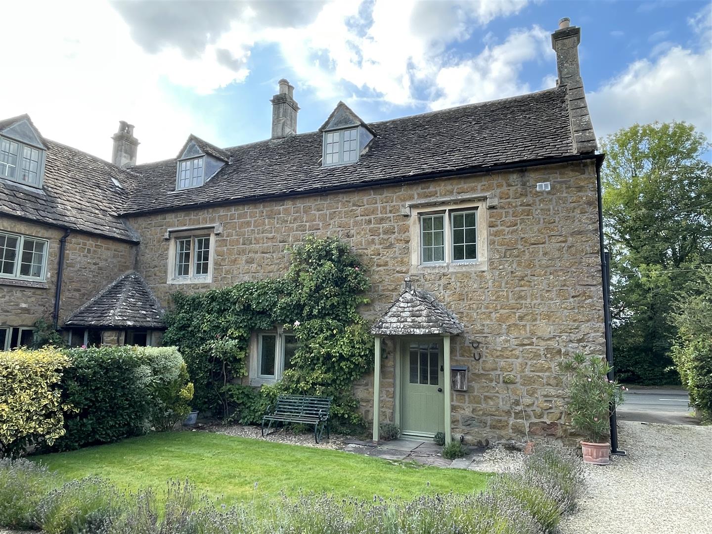 The Street, Stinchcombe