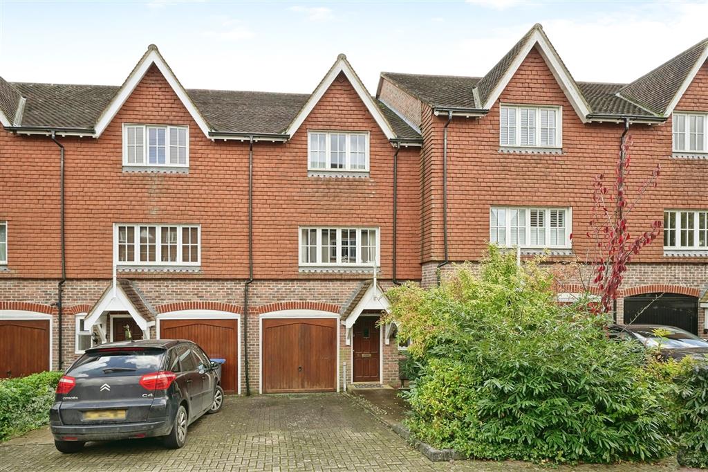 Cherry Place, Haywards Heath, RH16