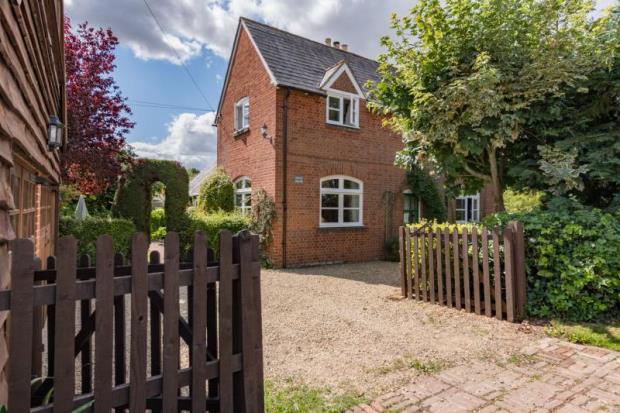 Loves House, New Road, Sutton, Witney, Oxfordshire