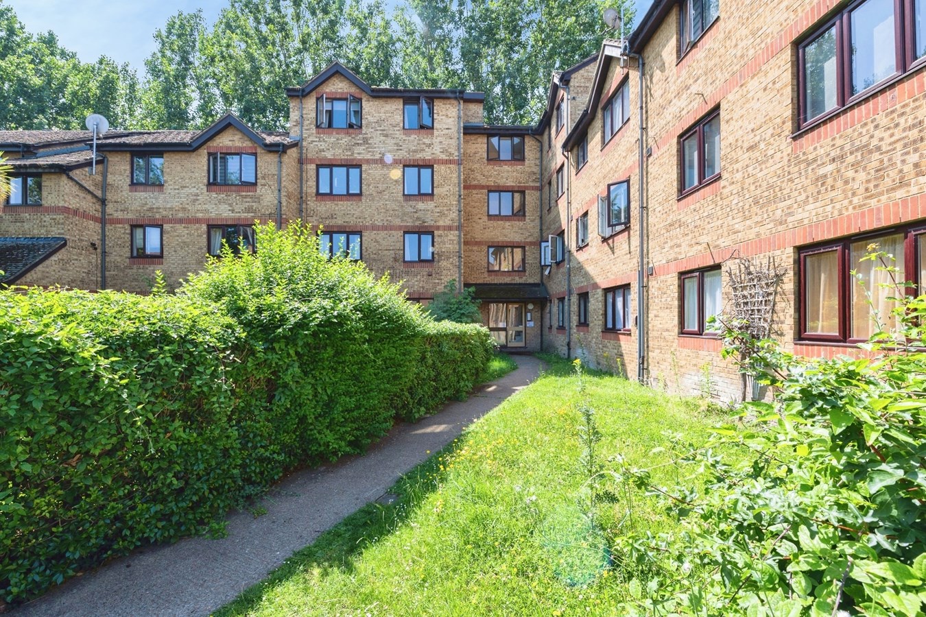 Porter Close, Grays, RM20