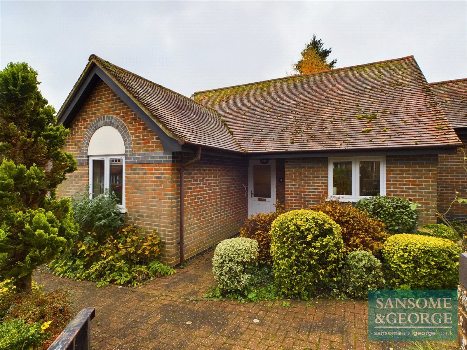 Garrett Close, Kingsclere, Newbury, Hampshire, RG20