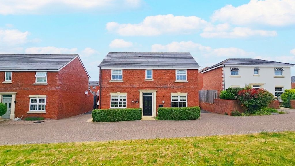 Bran Rose Way, Hereford