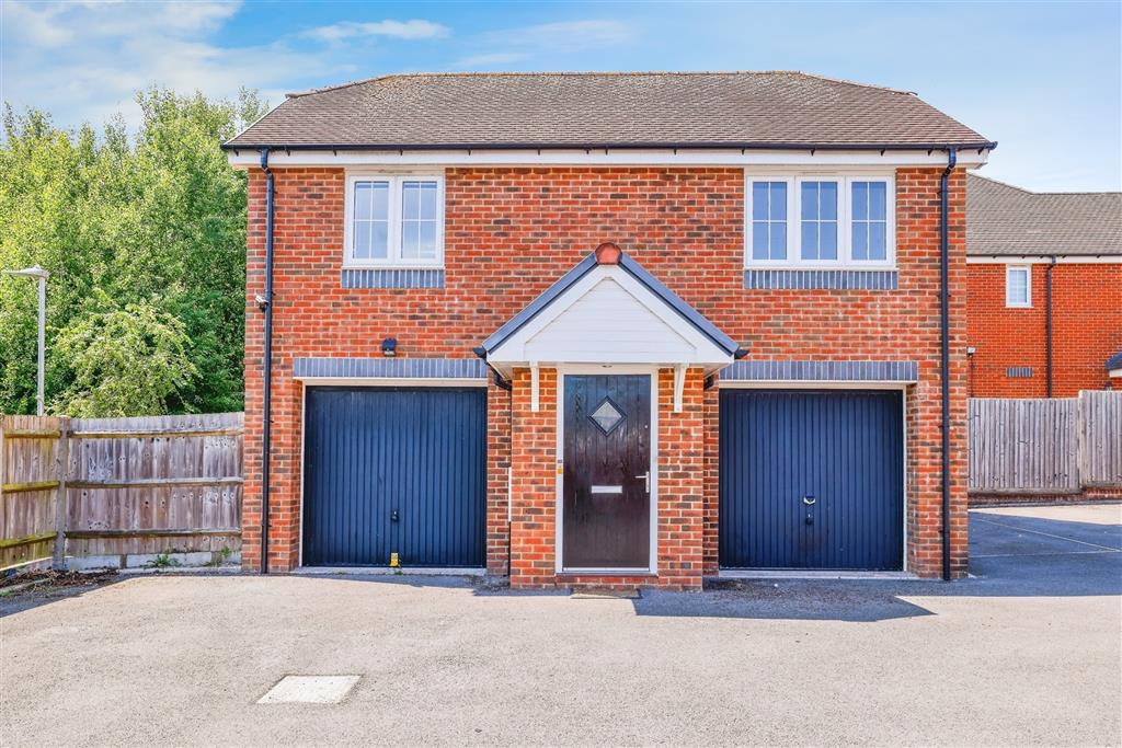 Saunders Avenue, Bishopdown, Salisbury, SP1