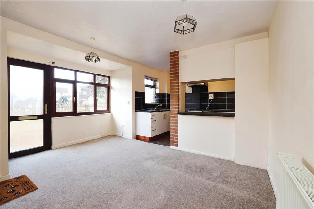 Castlehaven Close, Chippenham, SN15