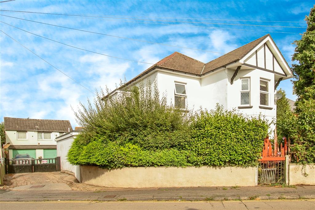 Bennett Road, BOURNEMOUTH, BH8